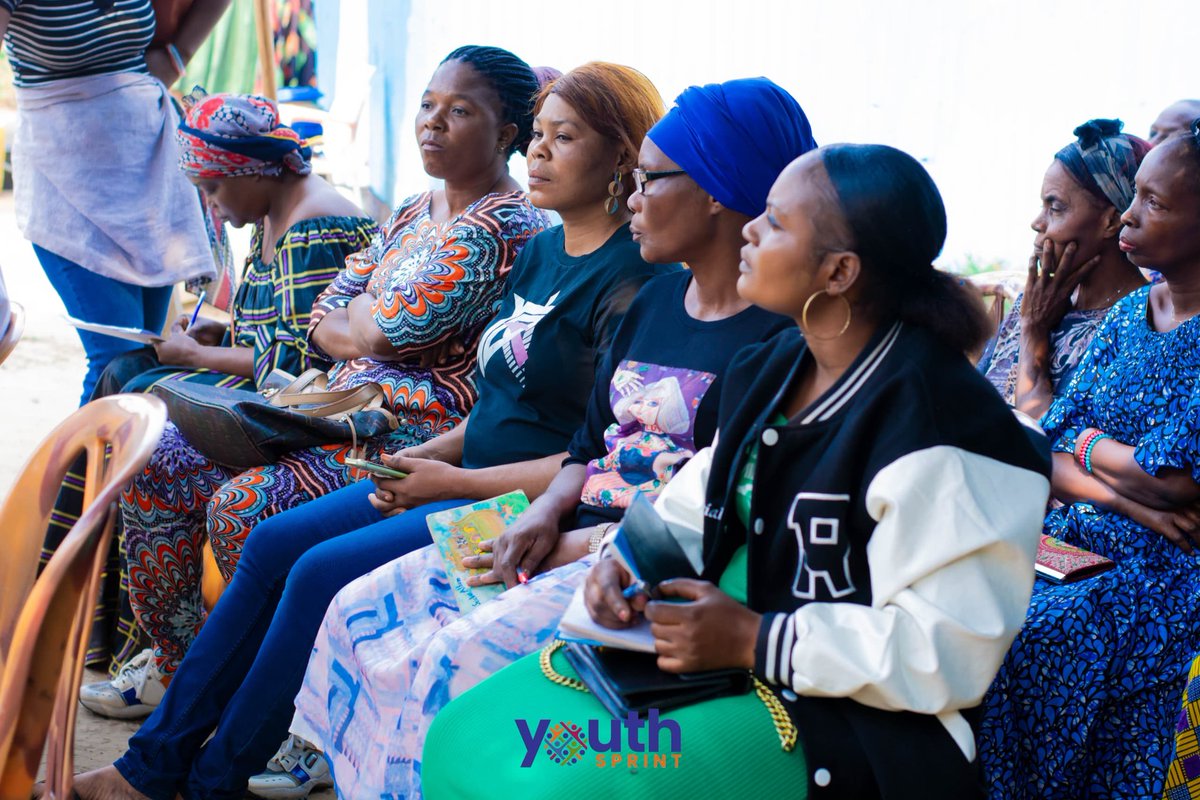 AngeKalonda1's tweet photo. @YouthSprint #Packard

Appuyé par @PackardFdn,@YouthSprint a ténu  un dialogue communautaire à #Kinshasa #Selembao pour clarifier les valeurs des leaders communautaires sur les questions liées à la santé sexuelle et reproductive y compris l'accès à l'avortement sécurisé. https://t.co/iyEFU2xyCP