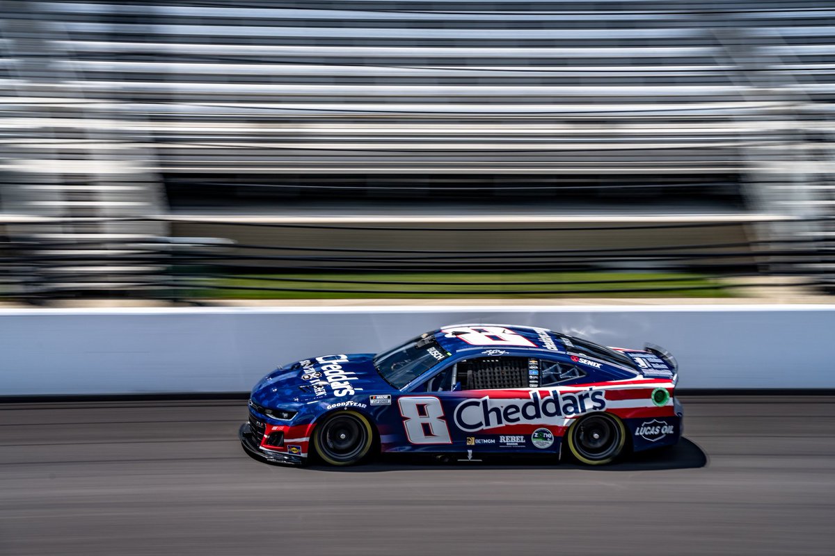 cheddarskitchen's tweet photo. We're honored to feature some of our Team Members from across the country who've served our great nation. (Having @KyleBusch represent them is epic too.) 🇺🇸

RT &amp; share a thank you message below, and you could score some signed swag of your own. https://t.co/7607dcmjLh