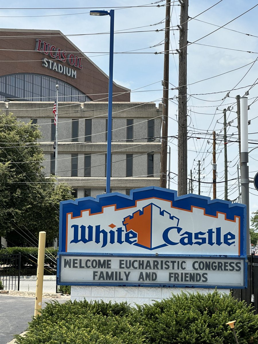 jamesartreynold's tweet photo. Catholic White Castle confirmed https://t.co/7Bn3yQDwud