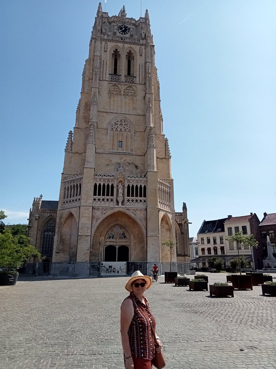 Où sommes-nous ? Un Indice : la plus vieille ville de Belgique. 🙂