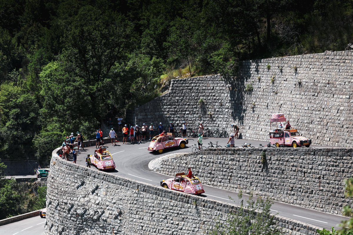 La Caravane du Tour tweet media