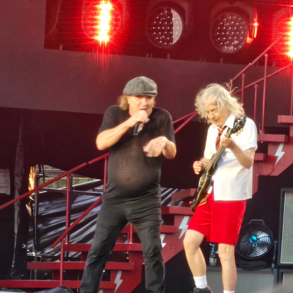 ROttmller's tweet photo. AC/DC 17.7.24 Stuttgart 
#acdc #POWERUPTOUR #powerup https://t.co/PNGnEsPAKP