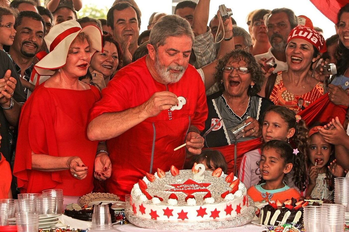 OGusTavito's tweet photo. Feliz Sábado, classe trabalhadora!!
#SemprePT https://t.co/iwndFTI3XB