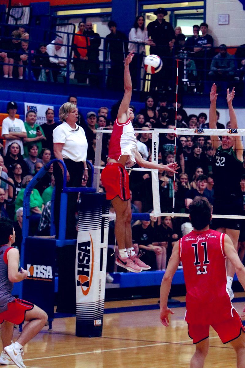 RedHawkVB's tweet image. Juniors 3️⃣Nathen Toth &amp;amp; 2️⃣Christian Teresi named 1st Team All-Americans 🇺🇸🤩🤝 First All-American duo on same team in #Program History for the National Runner-Up RedHawks 🏐🇺🇸 #ProgramLeaders volleyballmag.com/kelly-2024-vbm…