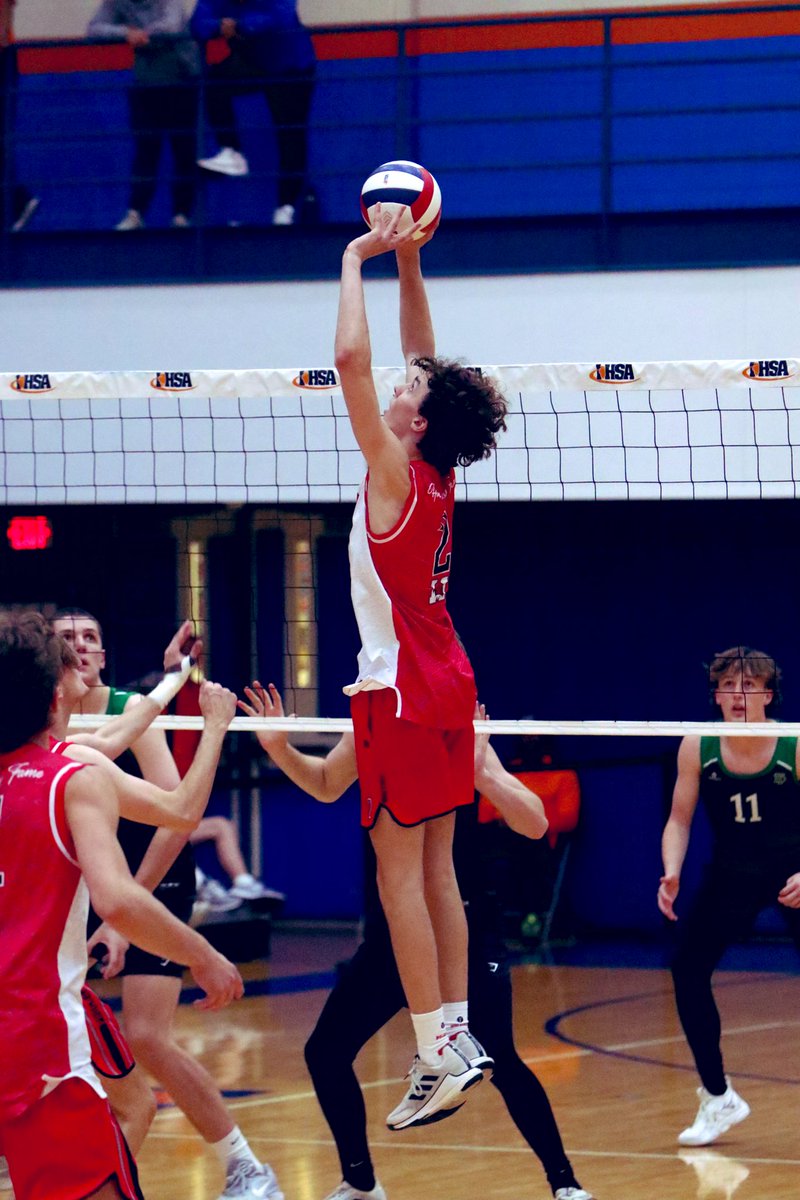 RedHawkVB's tweet image. Juniors 3️⃣Nathen Toth &amp;amp; 2️⃣Christian Teresi named 1st Team All-Americans 🇺🇸🤩🤝 First All-American duo on same team in #Program History for the National Runner-Up RedHawks 🏐🇺🇸 #ProgramLeaders volleyballmag.com/kelly-2024-vbm…
