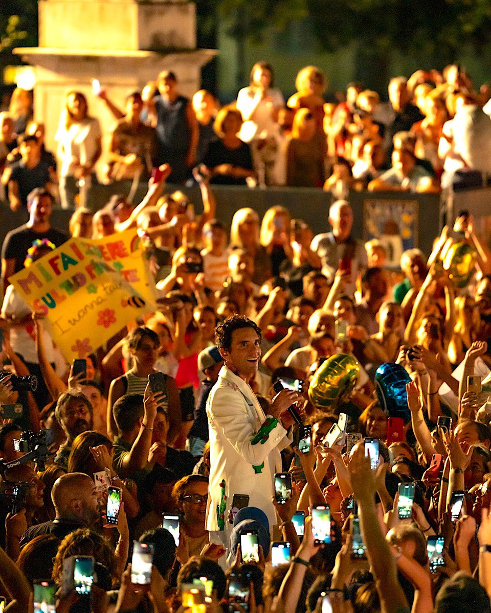 mikasounds's tweet photo. The stars were out last night in Lucca. Stars in the audience, stars in the sky, the perfect summer night in Italy. What a spectacular crowd. A joy to be back and to play for you all again. Until very soon. 🙏🙏❤️❤️

📸 @DaniloDAuria and Francesco Prandoni @LuccaSummerFest https://t.co/zaucPEQ8Lc