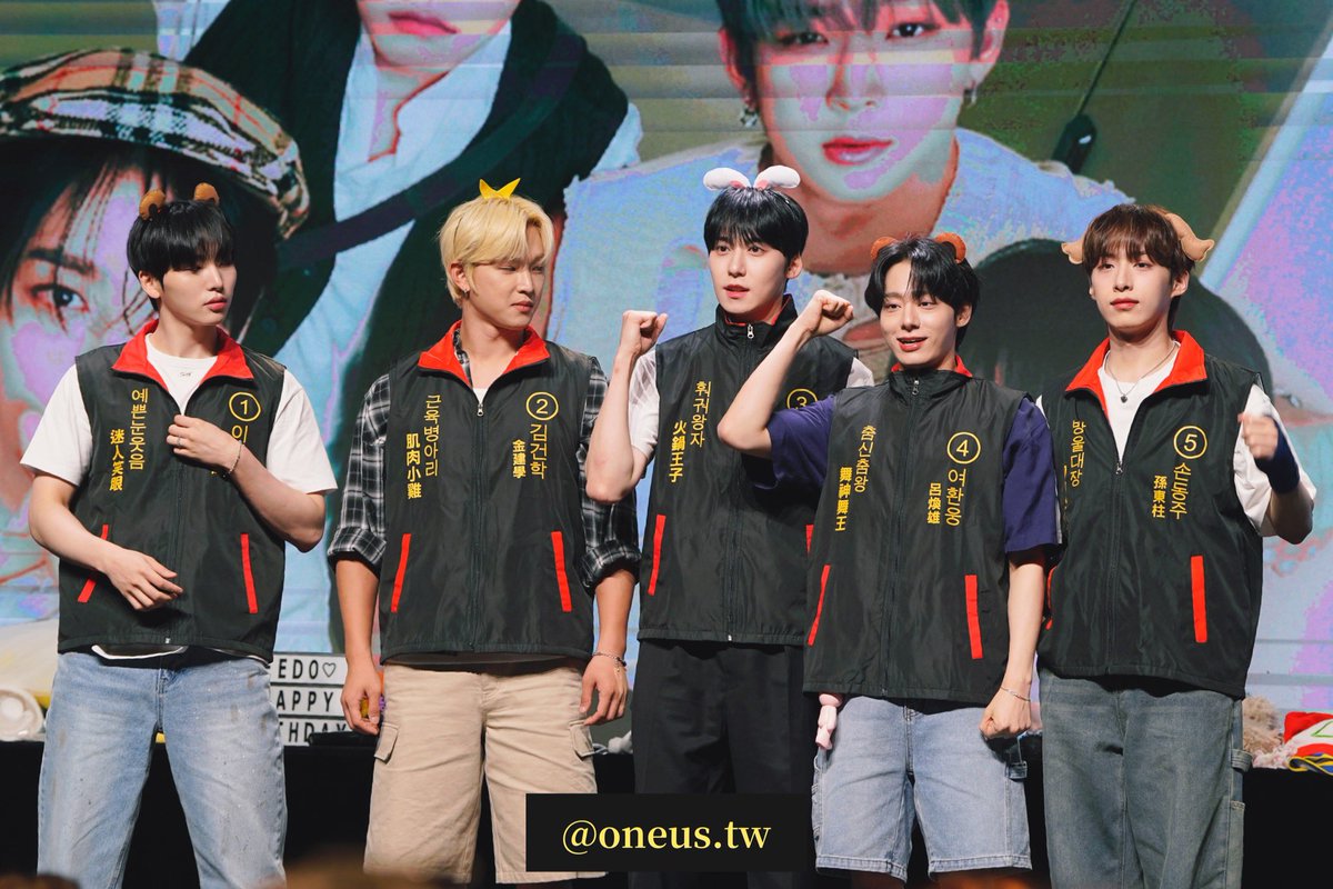 ONEUS_TW's tweet photo. 240720 K-MONSTAR

예쁘게 입어줘서 고마워🥰🥰

#ONEUS #원어스 https://t.co/G8nZ6hrWCx