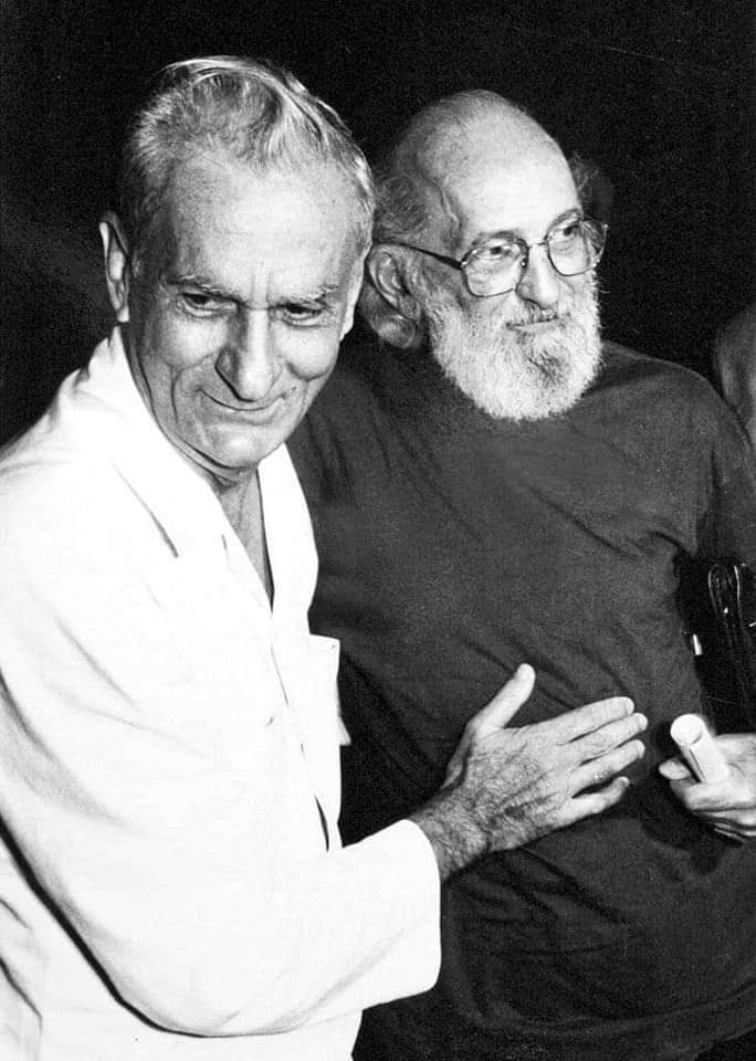 mariozinholago's tweet photo. Ariano Suassuna e Paulo Freire.
Precisa mais? https://t.co/kIzG3whsWq