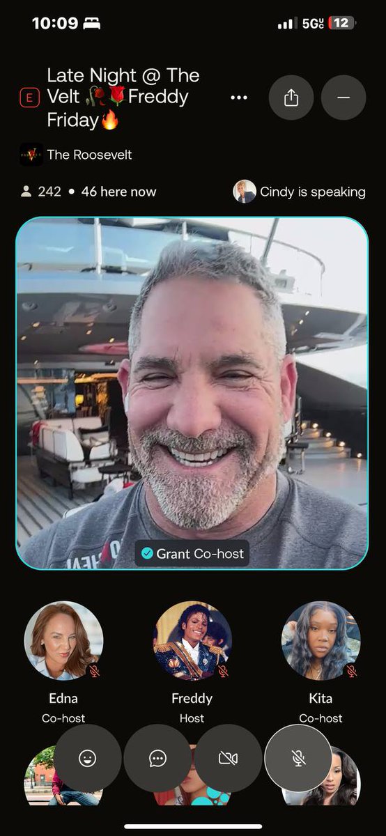 Chatter_US's tweet photo. Chatter's first week has been incredible! 🎉

From private yacht tours and Davido surprises to city tours and VCs advising techpreneurs, the fun is non-stop.

Today, we're doing a BIG INVITE GIVEAWAY! 🎁 Reply with your username to get an invite and join the fun. Let's go! 🚀 https://t.co/iCmnRbm08z