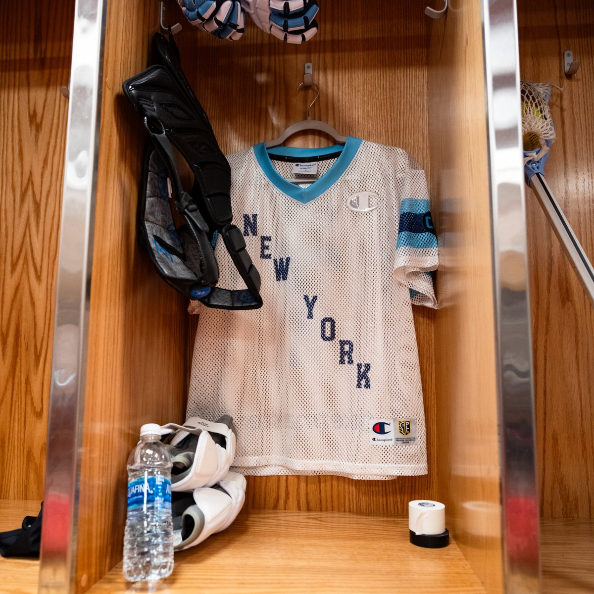 PremierLacrosse's tweet photo. A tale as old as time

New York v Boston
#1 v #2
The headline of Throwback Weekend.