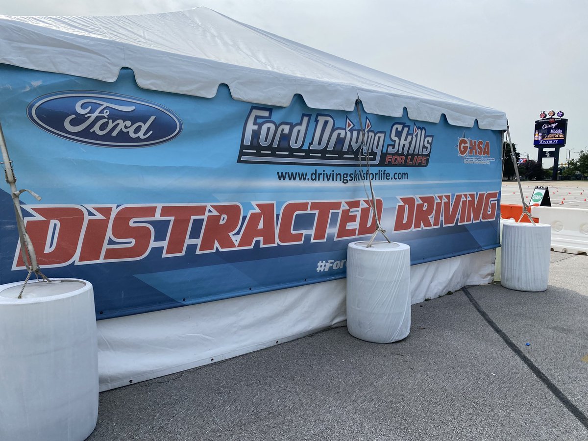 ChicagoSafe's tweet image. 🗣️What do you know about the #DutchReach? Come and learn this important driving skill,and many others, at the #FREE HALF-DAY DRIVING CLINIC, paid for by our #SAFEfriends,  @FordFund , @GHSAHQ and @illinois_dot 😊 

You can  #register at DrivingSkillsForLife.com/training #FordDSFL