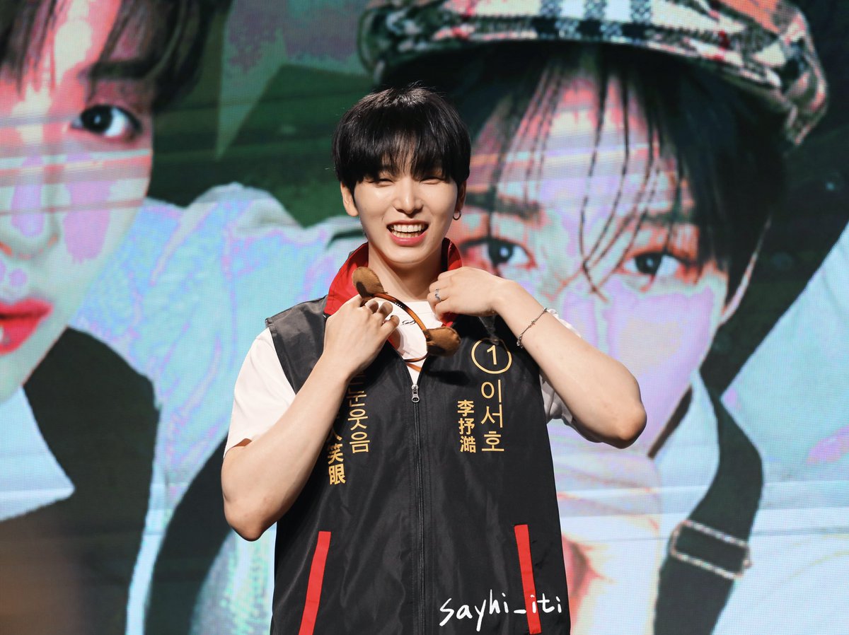 sayhi_iti's tweet photo. 1️⃣號候選人李抒澔！💪

#원어스 #SEOHO #서호 #ONEUS https://t.co/gtwvkISUTh