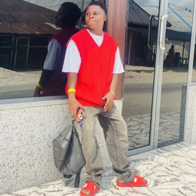 LawrenceTibra's tweet photo. #NewProfilePic https://t.co/6LTimDoS9d