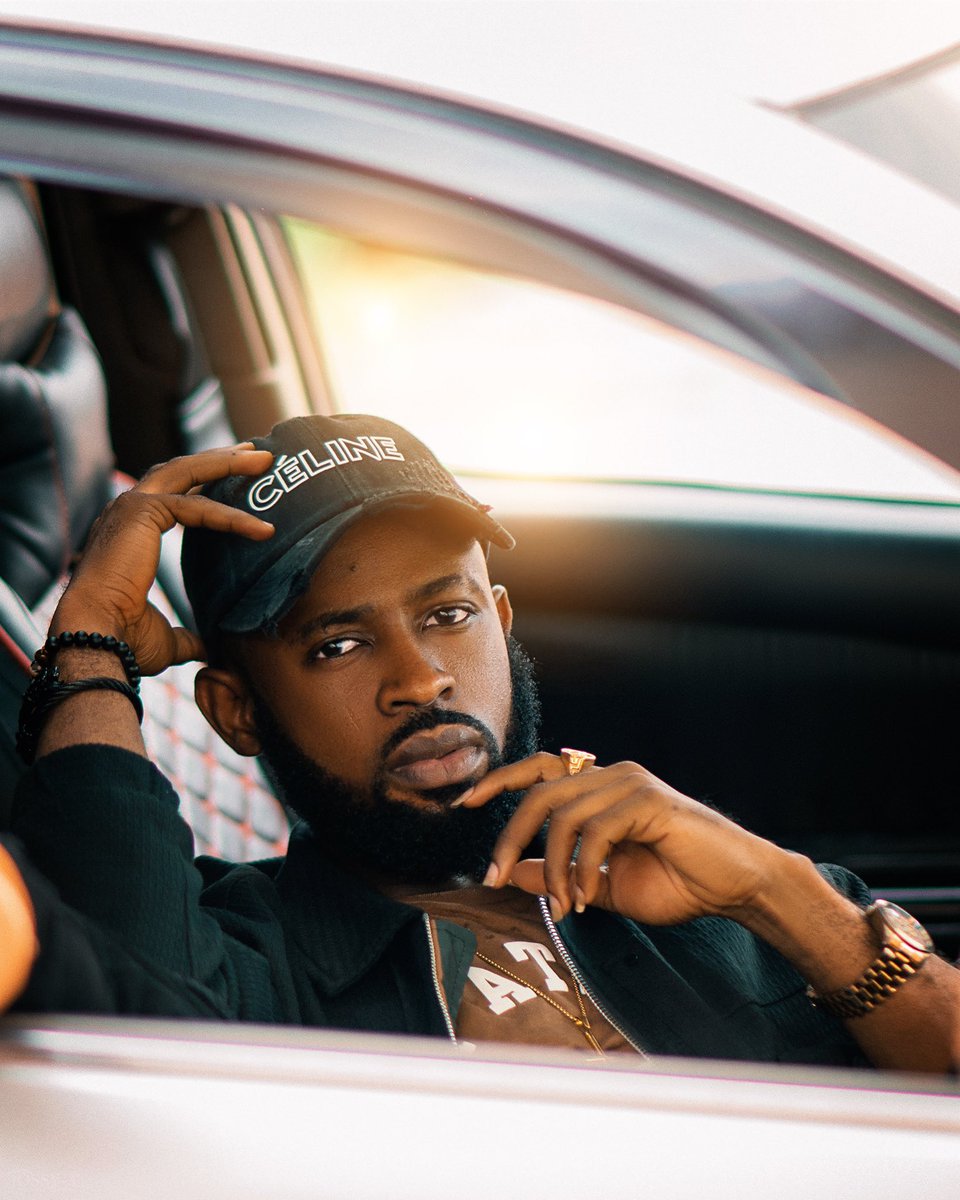 worldstar201's tweet photo. Leave this Photography thing for me. I deh shoot good pictures Hahbeg. 

Kindly like and retweet for me Hahbeg  🙏🙏 https://t.co/SIWF3u26YB
