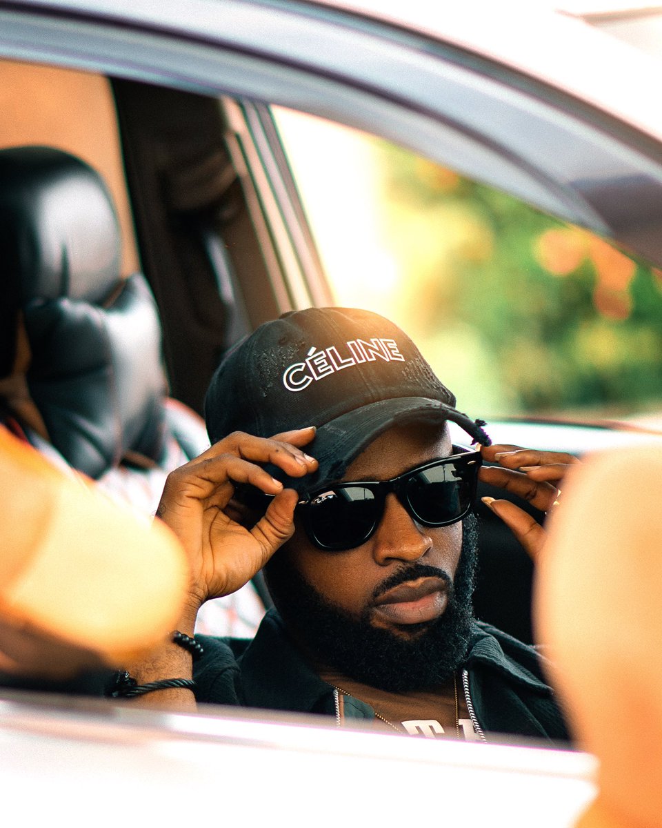 worldstar201's tweet photo. Leave this Photography thing for me. I deh shoot good pictures Hahbeg. 

Kindly like and retweet for me Hahbeg  🙏🙏 https://t.co/SIWF3u26YB