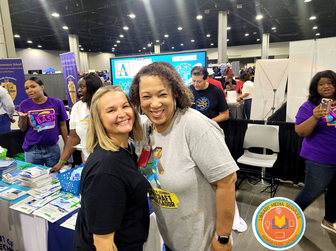 smithclass128's tweet photo. Happening Today in the aMAYSing @apsupdate Streets: Some of our Fav Families, Sponsors, Depts and Colleagues are here excited about new school year! Raiderettes Showcased Dance Skills on the Main Stage and Cheer Led Line Dances on the Floor!๐๐ #RaiderReady #LitandJusticeforAll https://t.co/Nrl7ZTyM8f