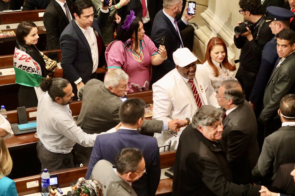 CaroEspitiaJ's tweet photo. Iniciamos la legislatura 2024-2025 en el Congreso de la República.

Buscaremos apoyos para mejorar las oportunidades en el campo, especialmente para las mujeres, y fortalecer la educación pública como herramienta contra la pobreza.

Presentaremos proyectos de ley para garantizar educación inicial a todos los niños y extender los beneficios de las cajas de compensación a los trabajadores con contratos de prestación de servicios.

Esperamos recibir por parte del Gobierno el proyecto de ley de Reforma a la Educación, por la cual nos movilizamos en la universidad pública.

#Senado #20deJulio