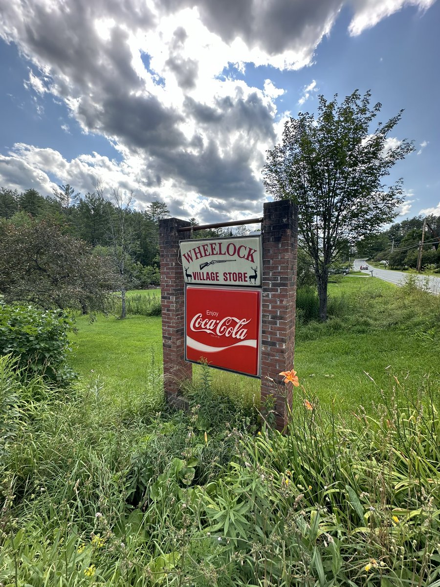 metallidan's tweet photo. 8 more towns today, please enjoy how grinders in Wheelock are still at 1996 prices.  #vt251 #run251 #runvt https://t.co/zUN8juGjSR