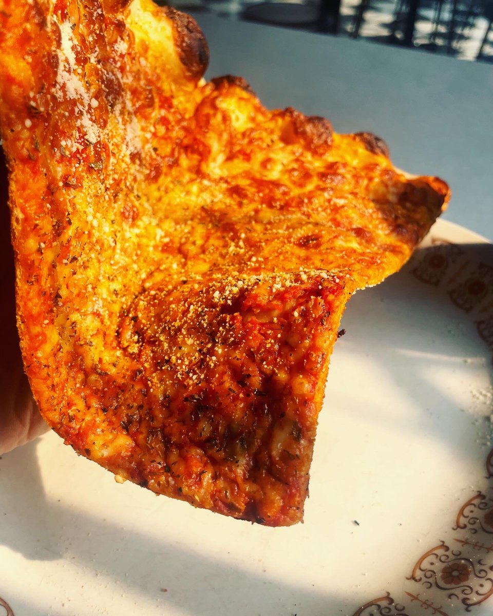 cterlson's tweet photo. So look, if you’re gonna have a pizza break, it better be New York Style. And if you’re in Winnipeg, it better be @shortyspizza Seriously the best. Margarita and NY cheese pictured.
#winnipegeats #nypizza #bestslice https://t.co/tG4FCtJTsg