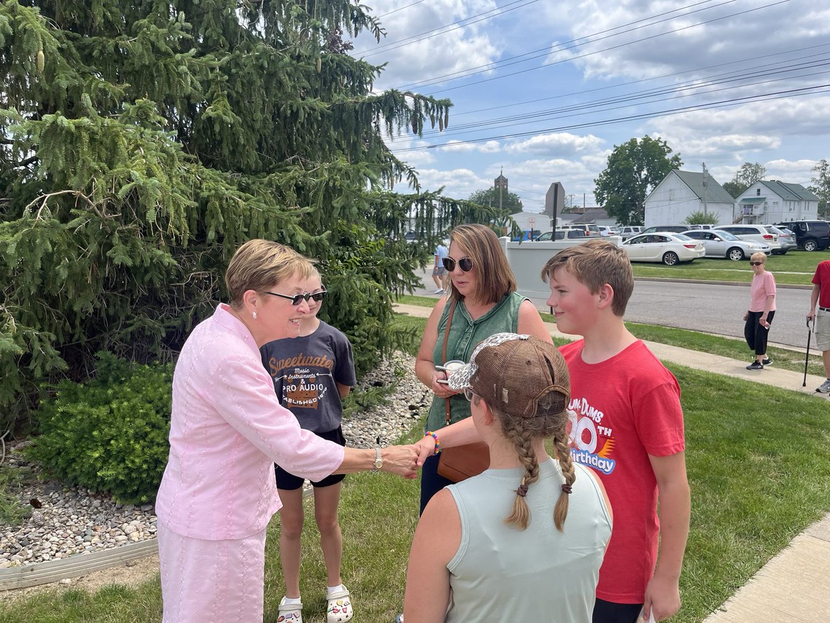 RepMarcyKaptur's tweet photo. Joined the community of Bryan, Ohio and people from across our region to celebrate the 100th anniversary of Spangler Candy Company’s famous Dum Dums. This true Williams County institution has made Northwest Ohio proud for generations. https://t.co/9svKETuInQ