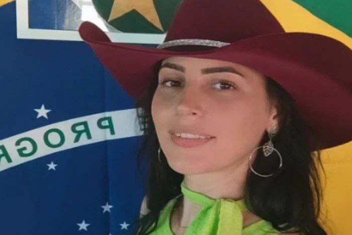 patinutrition's tweet photo. 🔴 Filha do deputado #GilbertoCattani (PL) é assassinada a tiros em MT
#RaquelCattani foi encontrada pelo pai, o deputado estadual Gilberto Cattani (PL). A suspeita é de que ela tenha sido vítima de crime passional.
⚠️O ex marido de Raquel foi preso.
😞 https://t.co/pLr6wW2raO