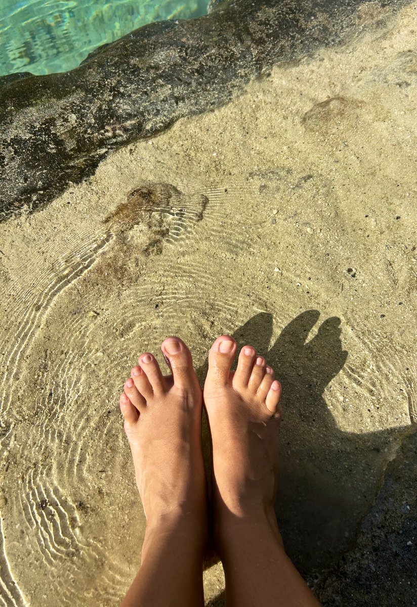 i sell feet pics only for 5$ or 4,50€