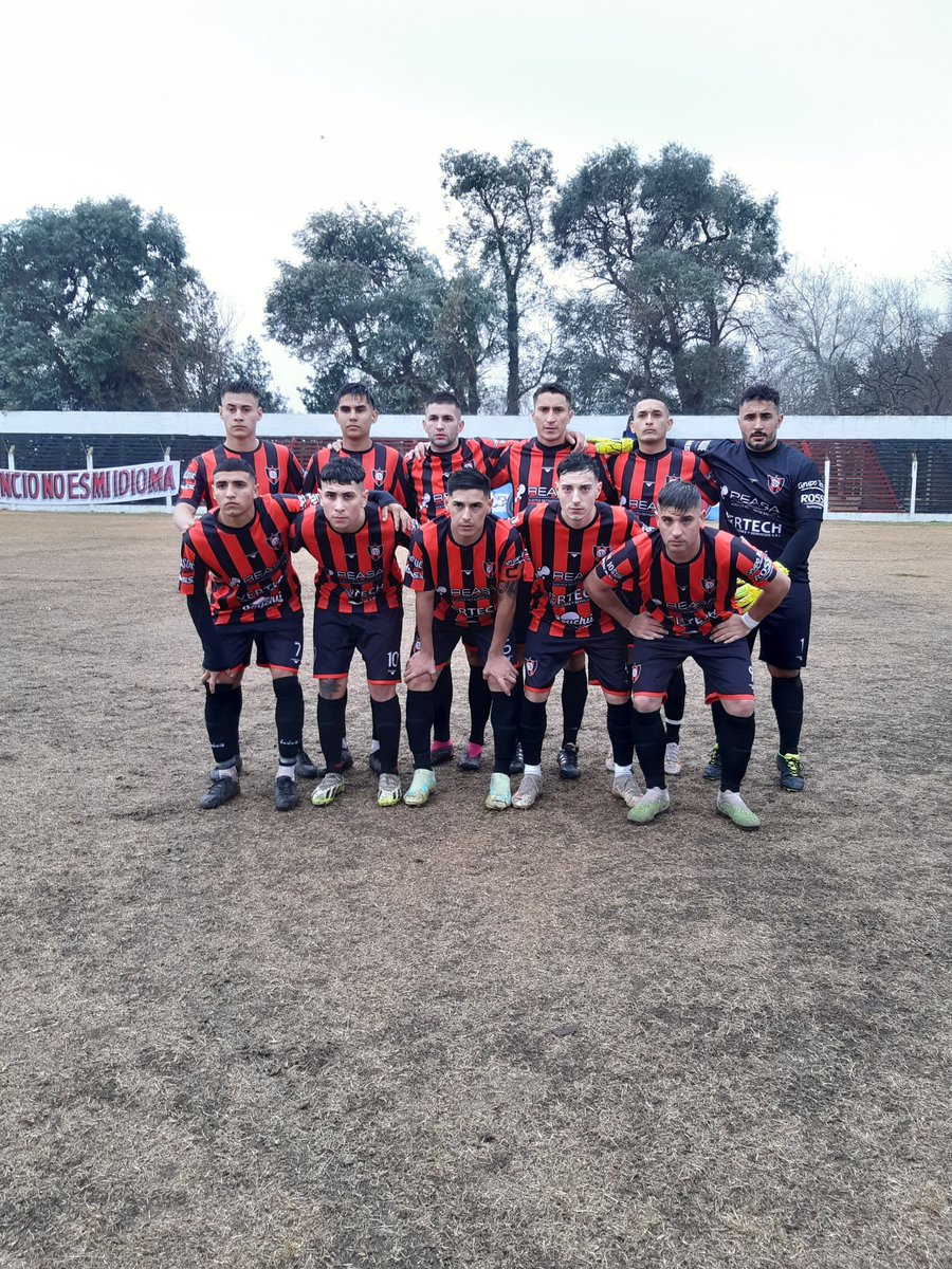SportsSalto1's tweet photo. ESTAMOS EN SEMIFINALES
SPORTS 4 (L.Cabrera x 2, Salinas y T.Esteche) 🆚 Juventud de Rojas 2
#VAMOSCOMA🖤❤️🖤 https://t.co/RDTtpsrGEh