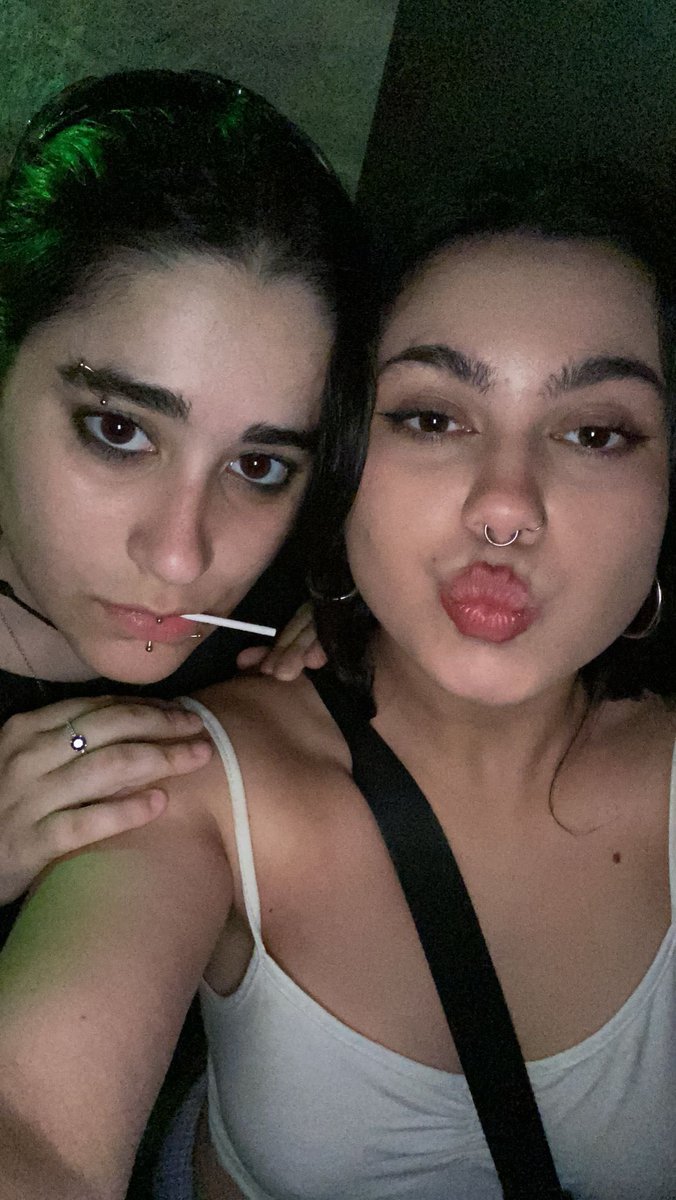nnicopadin's tweet photo. las amo ojalá tatuarme esta foto https://t.co/KuglHegyJ2