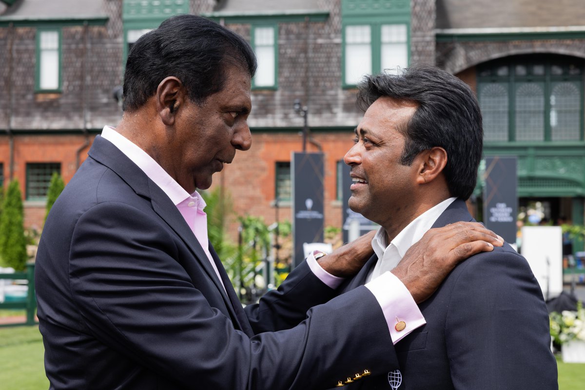 Infosys's tweet image. Infosys would like to congratulate @Leander, @Vijay_Amritraj, and Richard Evans on their induction into Newport’s @TennisHalloFame on this historic day!

#ITHFWithInfosys #ExperienceTheNext