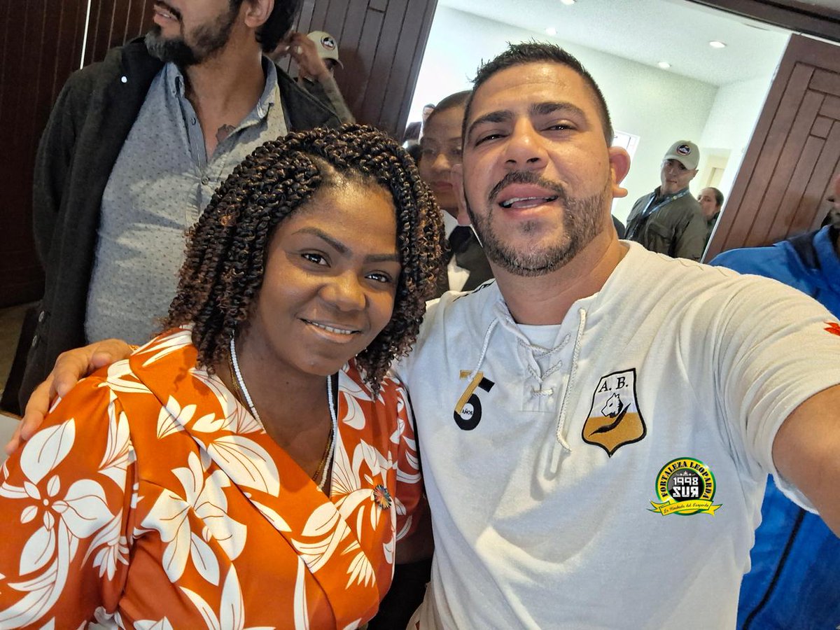 FLSurOficial's tweet photo. Durante los días 17, 18 y 19 de Julio estuvimos participando del encuentro aguante popular por la vida organizado por el ministerio de la igualdad desde la dirección de Barrismo. En este escenario contamos con la presencia de nuestra vicepresidenta @FranciaMarquezM https://t.co/bkxFUJ4iKH