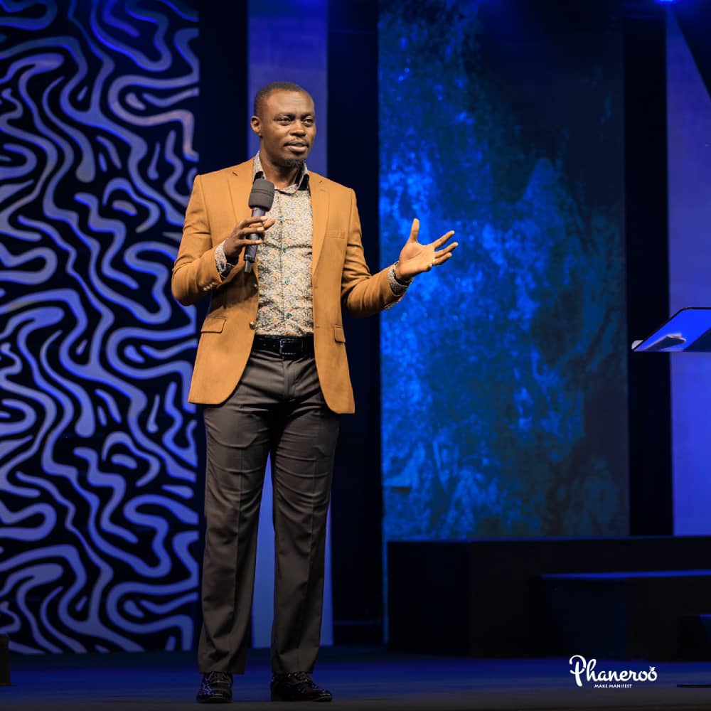 emmaus_trevor's tweet photo. Apostle Grace Lubega Once Said........... ?
#HappyBirthdayApostle
#CelebratingAFather •|• #PhanerooAt10 https://t.co/sbjlZi80yU