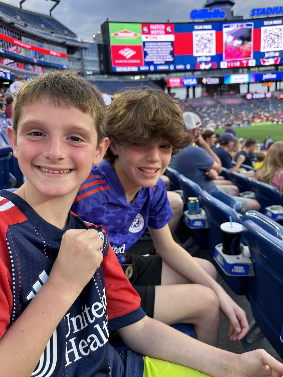 Alicia A tweet media