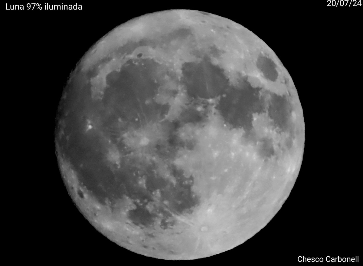 ChescoCarbonell's tweet photo. Luna de esta noche 20 de Julio día internacional de la Luna 97% iluminada, fotografiada a pulso con una cámara Canon Powershot SX 70.. Fotografiada desde Pontons, Barcelona.. #cielosESA #luna #moon #Pontons #Barcelona #canon #fullmoom #lunallena https://t.co/ZXZk2n2CYQ