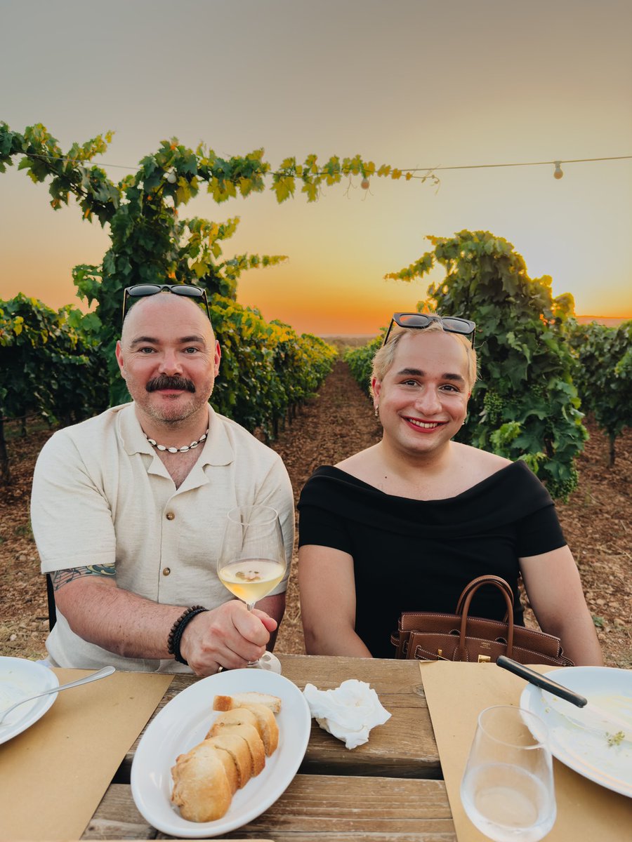 Kaveoghan's tweet photo. Such a wonderful experience, wine and food tasting from the land and sea of Puglia! ✨🇮🇹🍇 https://t.co/h3JY3Ir9EB