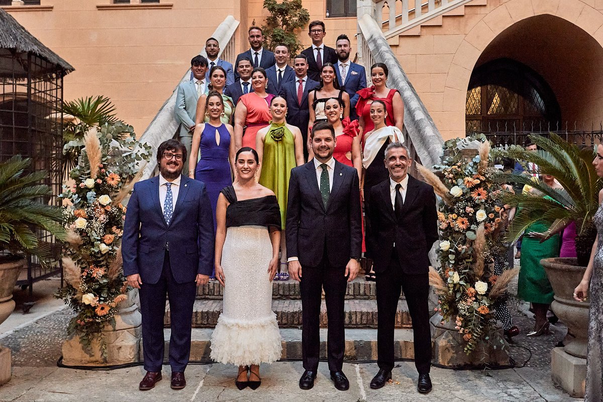 josemaprieto's tweet photo. Moltes emocions en l'acte en què Ariadna Apio ha acceptat ser la #FalleraMajor #Gandia 2025. 

La ciutat té la sort de tindre en ella a una gran ambaixadora d'esta festa que ens uneix i que tants bons moments ens fa viure. https://t.co/z4u7bTWoZS