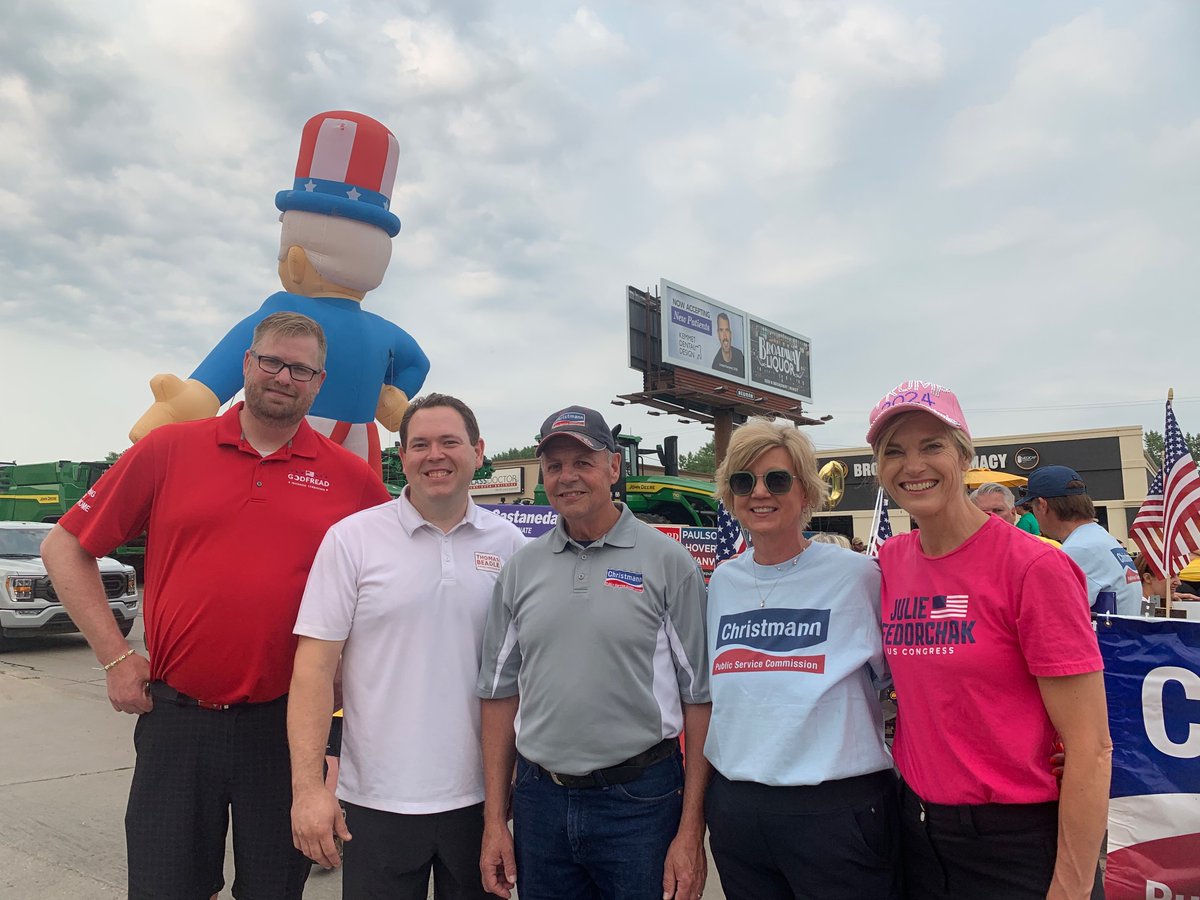 Amtrak saved the day when the global IT glitch nearly derailed our State Fair Parade plans! Great to be back in Minot with a great group of Republican candidates.