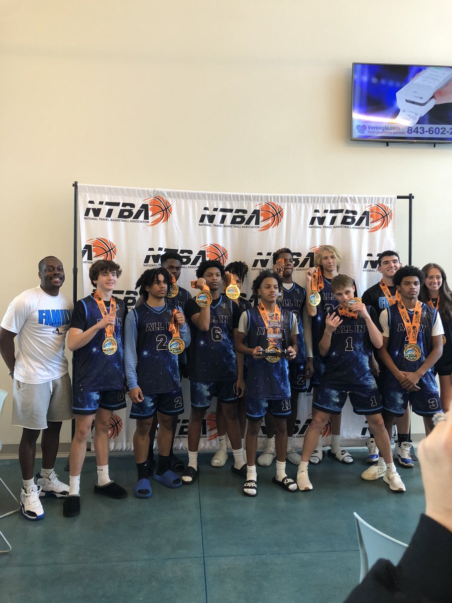 Xavier Lee tweet media