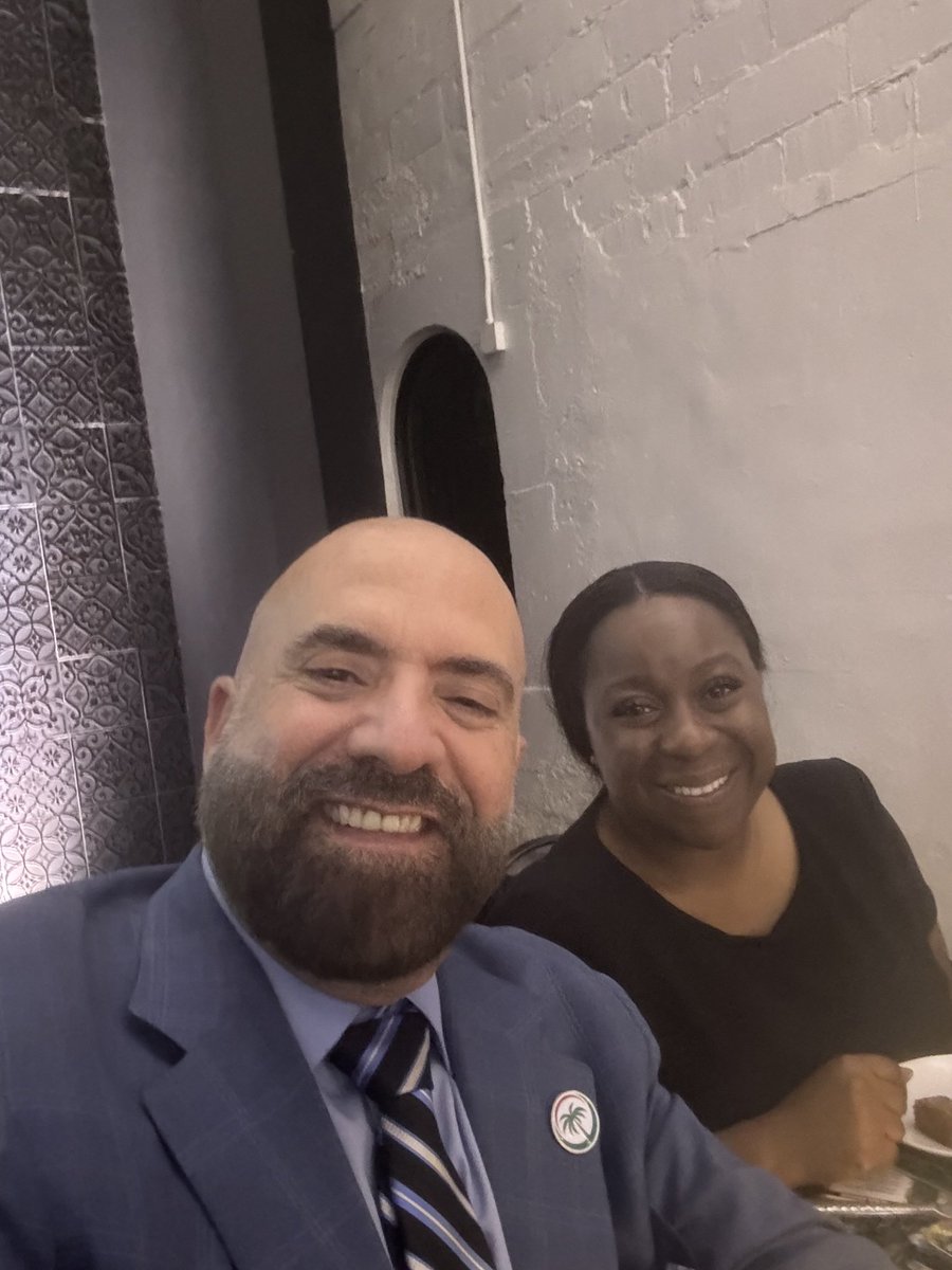 Damianpardo8's tweet photo. This past Thursday, I joined Pace Center for Girls and the Omni CRA to support providing education and training for young women and girls. It was an exciting evening spent with old and new friends supporting important programs in our community. #PaceCenter #CityofMiami https://t.co/9Jw5WqcI5f