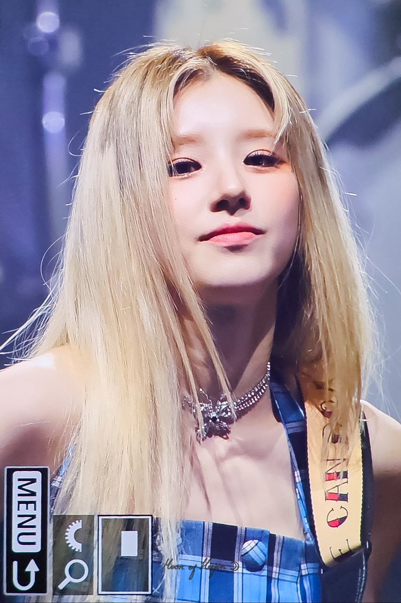 moon_of_heejin's tweet photo. 🎸🐶

#희진 #HeeJin 
#ARTMS #아르테미스
#Moonshot https://t.co/jEKSongA0E