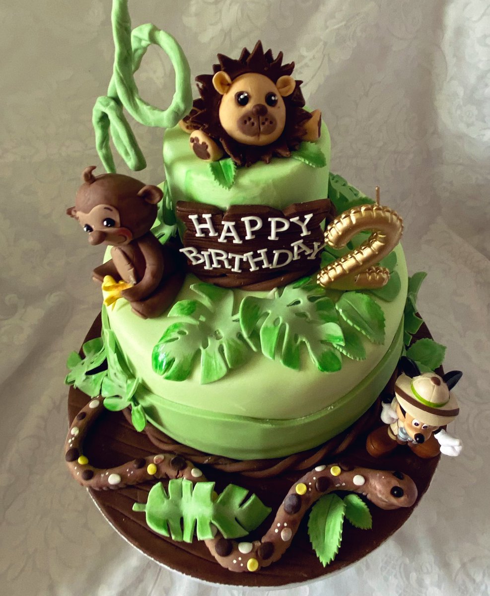 SharonMack82795's tweet photo. For Matthewβs 2nd Birthday π¦π΅πΏπ#cake #birthdaycake #cakeart #cakedesign #homemade #handmade #baker #alledible #sugarcraft #cakedecorator #CakeDay #HappyBirthday #MickeyMouse #Disney #cakecakecake #baking #soongecake #fondant https://t.co/S5R96TiXSf