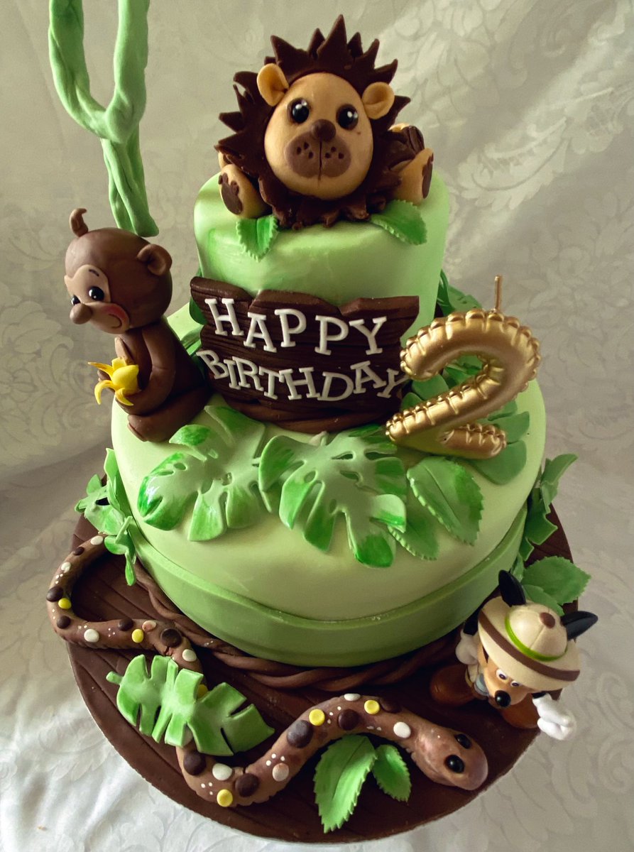 SharonMack82795's tweet photo. For Matthewβs 2nd Birthday π¦π΅πΏπ#cake #birthdaycake #cakeart #cakedesign #homemade #handmade #baker #alledible #sugarcraft #cakedecorator #CakeDay #HappyBirthday #MickeyMouse #Disney #cakecakecake #baking #soongecake #fondant https://t.co/S5R96TiXSf