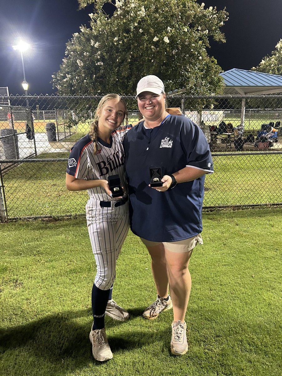 national champs! love me some EC Bullets! 
This week I finished with .542 avg, 13 RBI, 6 1B, 6 2B, 1 HR, 0 Ks going 13 for 24!