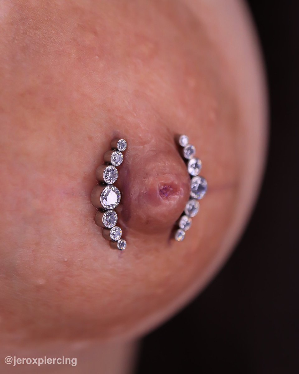Jeroxpiercing's tweet photo. Realizamos este par de hermosos piercing en pezones, quieres unos? Envíanos mensaje 🫡✨
#piercingnipples https://t.co/Tv9WtW6ESr