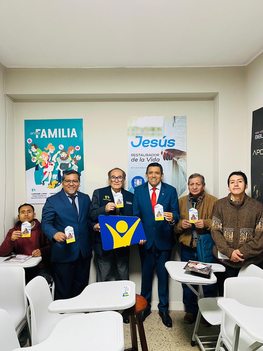 Mervin_ChavezR's tweet photo. Bendecido de pertenecer a este ministerio de Nuevo Tiempo. Dios tocó los corazones y muchos se convirtieron en #AngelesdeEsperanza https://t.co/ssbGhY9Y3w