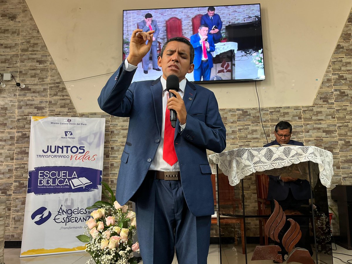 Mervin_ChavezR's tweet photo. Bendecido de pertenecer a este ministerio de Nuevo Tiempo. Dios tocó los corazones y muchos se convirtieron en #AngelesdeEsperanza https://t.co/ssbGhY9Y3w