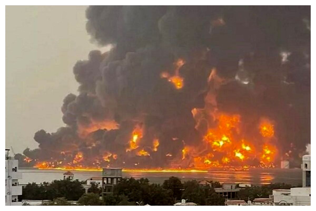 EmadRabei's tweet photo. اذا صنعاء تشکونا فکل بلادنا یمن... https://t.co/gBaCQEka7o