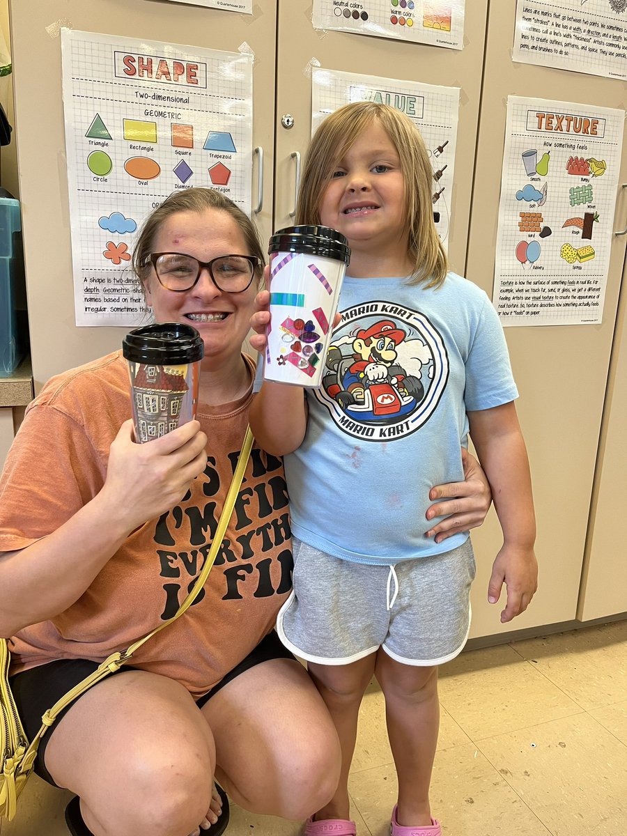 stephaknee__'s tweet image. My girl and I made mugs today!!! #auntlife ❤️❤️