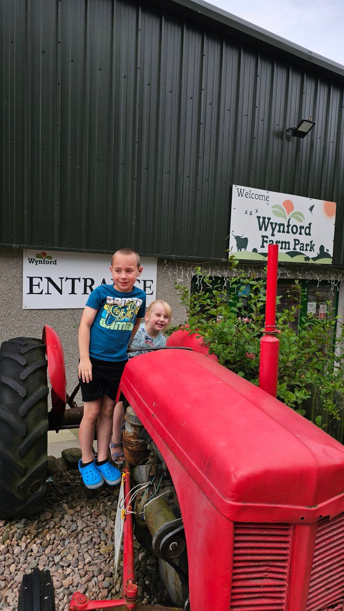 Lorna017's tweet photo. Day out at Wynford Farm Park. https://t.co/A9RiXFINB7