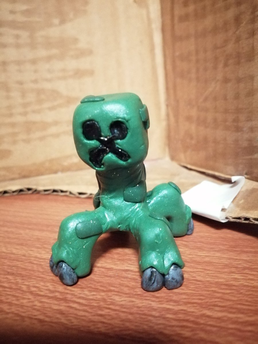 Monsterspack's tweet photo. Soo guys I sorry but I have been kinda busy these days sorry, but anyways here is another figure I made this one is a creeper from minecraft kinda...
#Minecraft #figure #Creeper #Minecrafta https://t.co/af3WDtAdr0