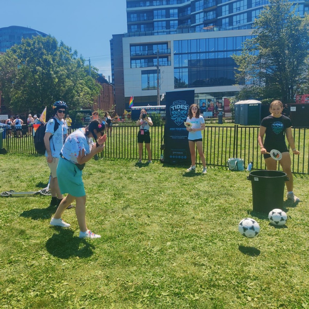 hfxtidesfc's tweet photo. Tides FC proudly joined the Halifax Pride today, celebrating with our vibrant community through spirited games and shared joy. π³οΈβπ
#HfxPride #HfxTidesFC #Pride https://t.co/e43z8MZJaW